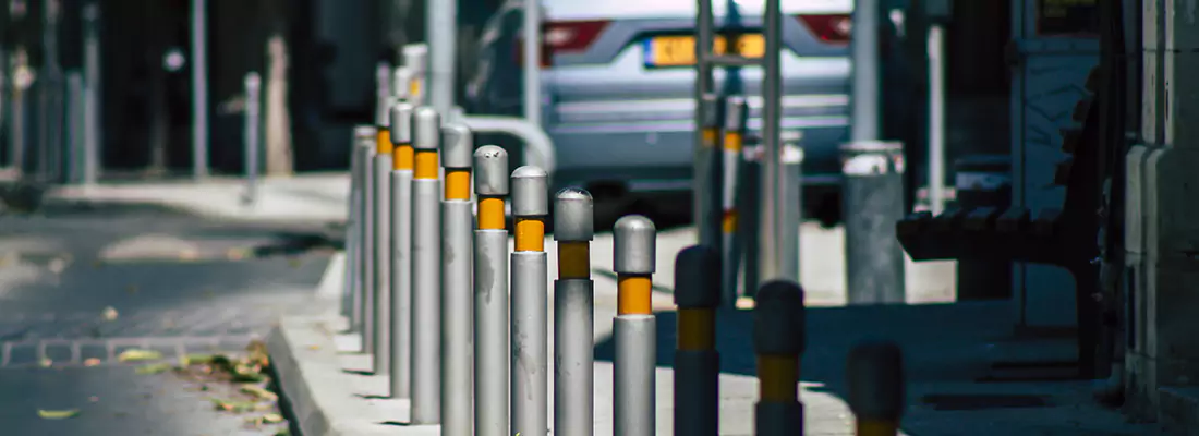 Safe and Convenient Retractable Barrier Column Systems for Properties in Tampa, FL